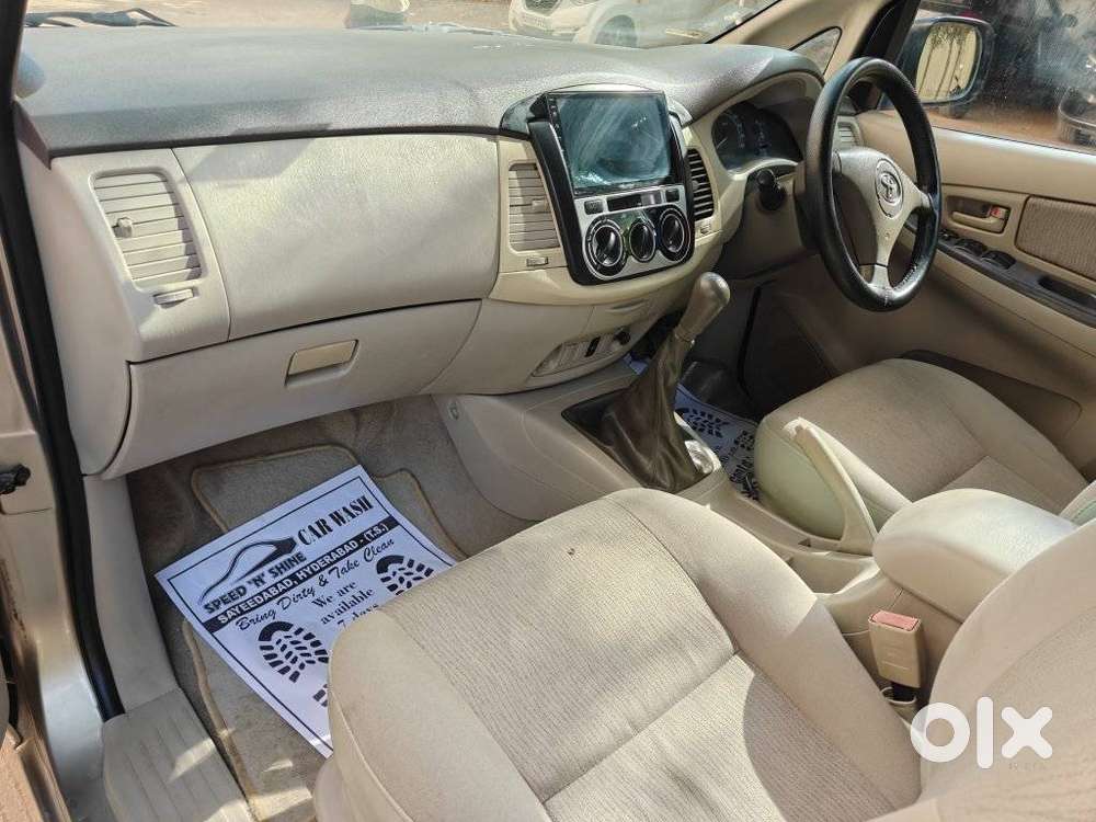 Toyota Innova 2004-2011 2.0 G (petrol) 8 Seater Bs Iv, 2009, Petrol