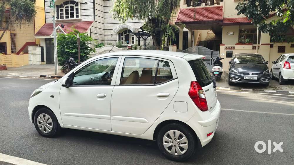 Hyundai i10 Sportz 1.2 Automatic Kappa2, 2011, Petrol