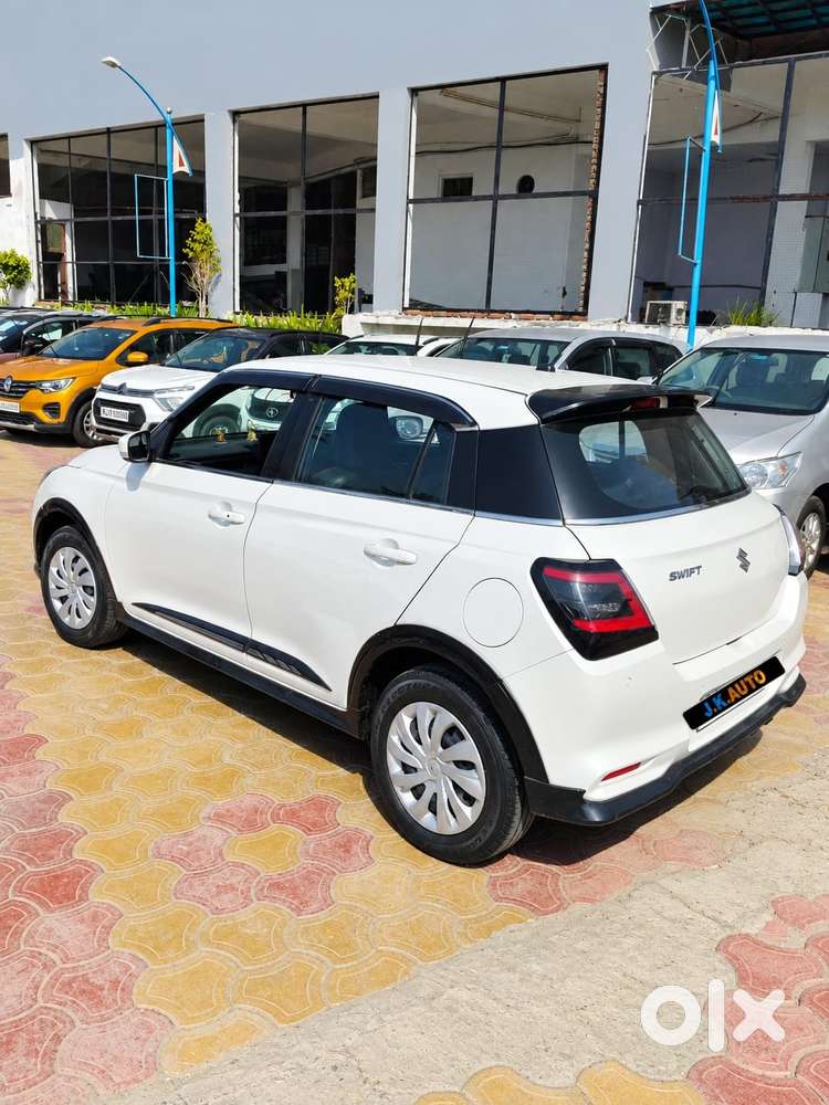 Maruti Suzuki Swift 1.2 Vxi (o), 2024, Petrol