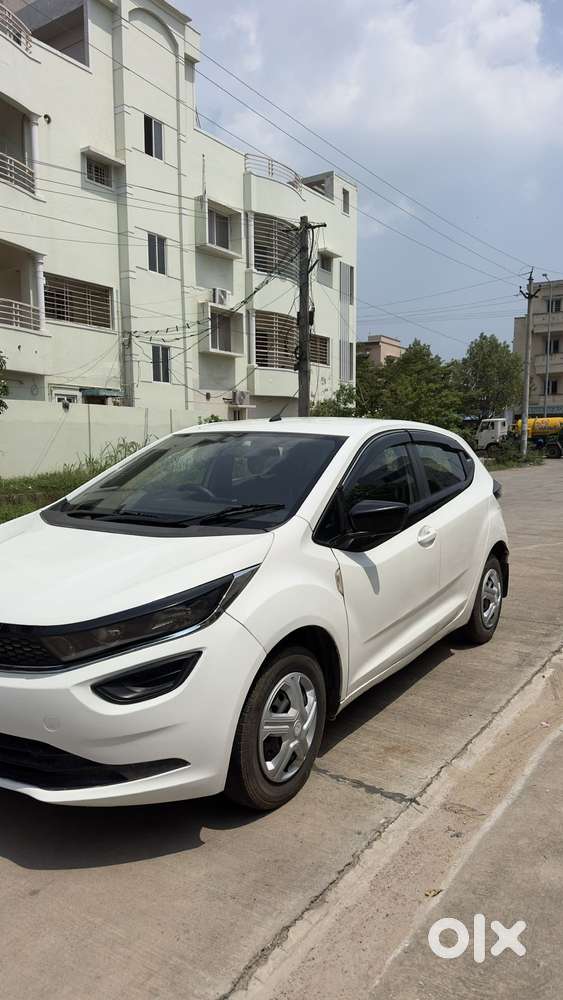 Tata Altroz 1.2 Xe, 2021, Cng & Hybrids