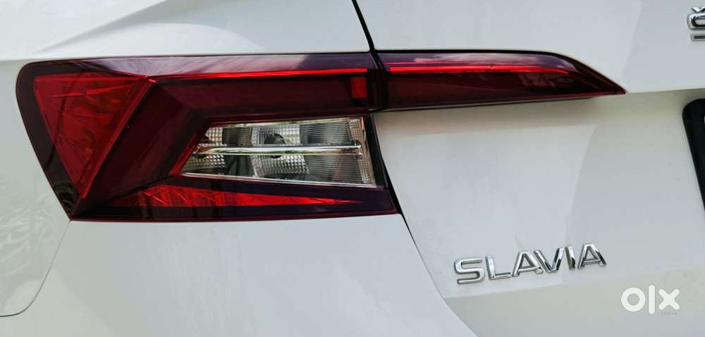 Skoda Slavia 1.0 Tsi Style At, 2023, Petrol