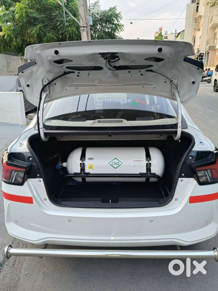 Maruti Suzuki Dzire 1.2 Vxi Cng, 2025, Cng & Hybrids