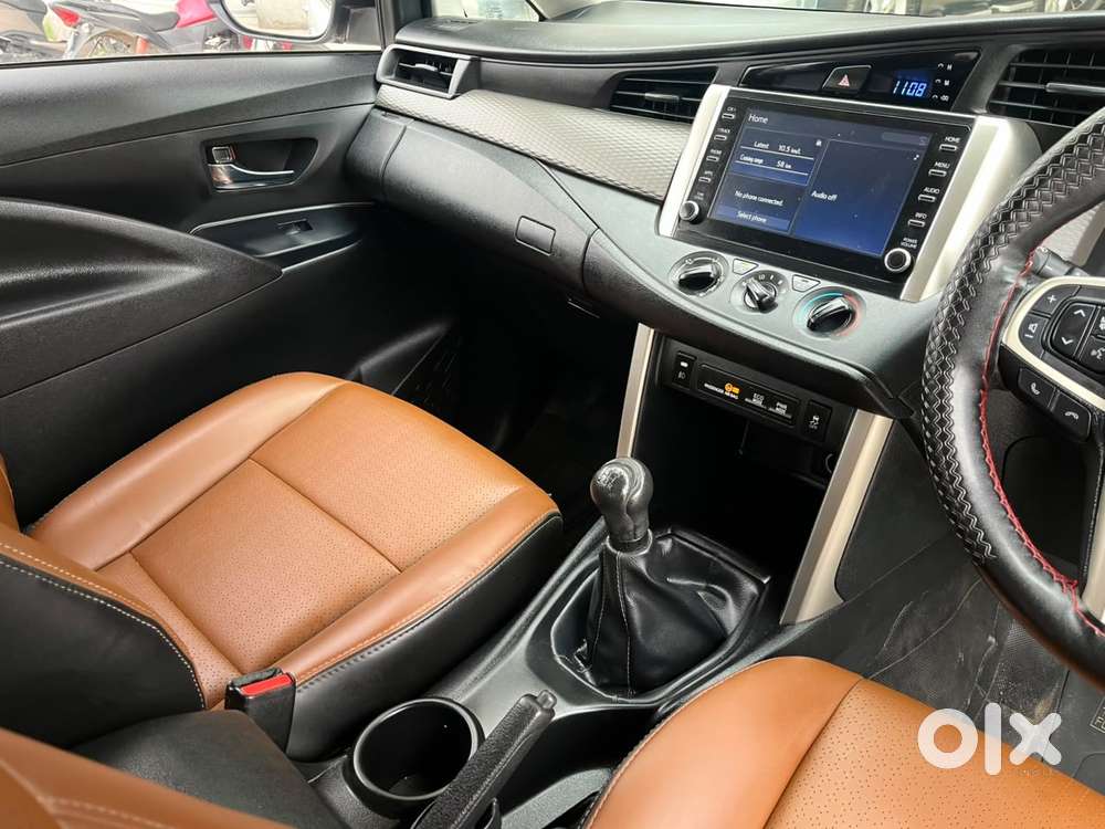 Toyota Innova Crysta 2.4 G Mt 7 Str, 2023, Diesel
