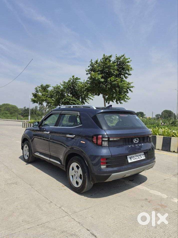 Hyundai Venue 1.2 S (o), 2022, Cng & Hybrids