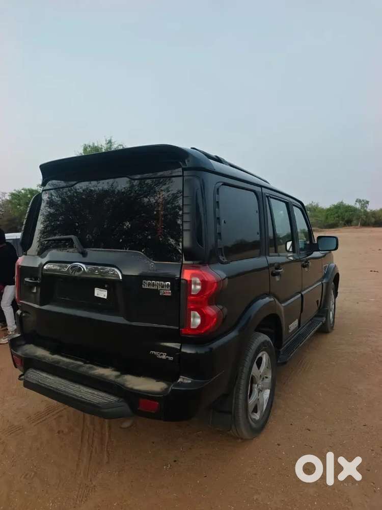 Mahindra Scorpio 2021 Diesel 75689 Km Driven