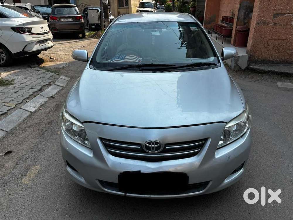 Toyota Corolla Altis 2010 Petrol Well Maintained