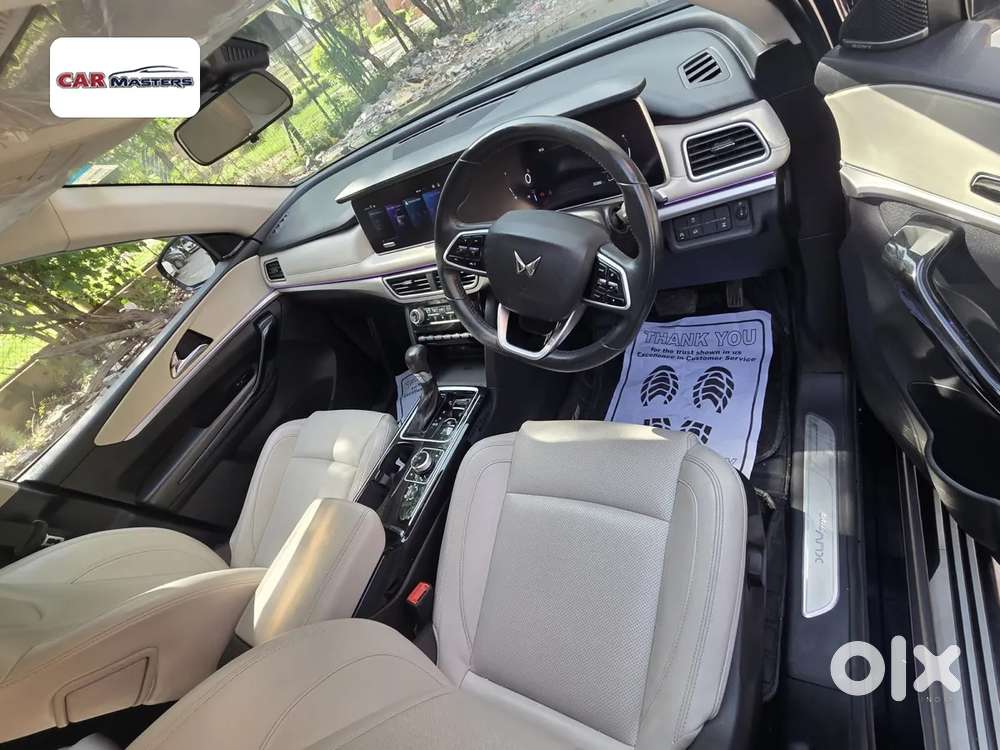 Mahindra Xuv700 2.2 Ax 7 Diesel At Luxury Pack Str Awd, 2023, Diesel