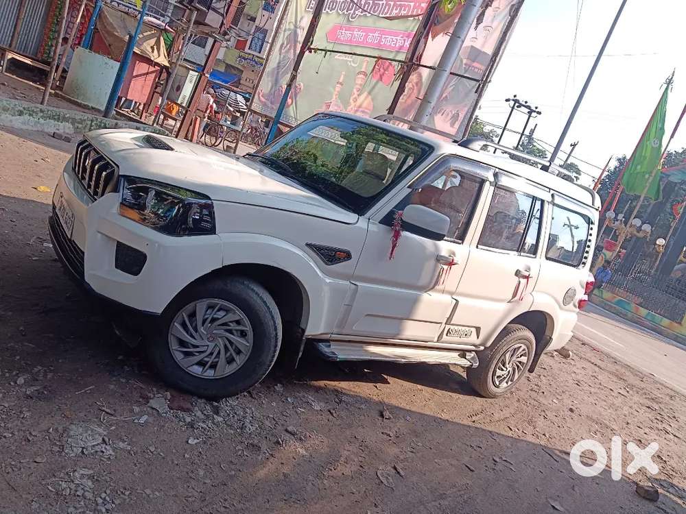 Mahindra Scorpio 04/04/2016