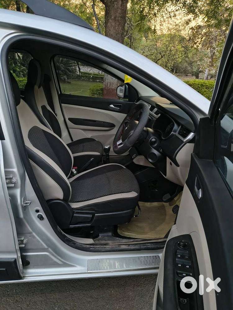 Renault Triber Rxz, 2021, Petrol