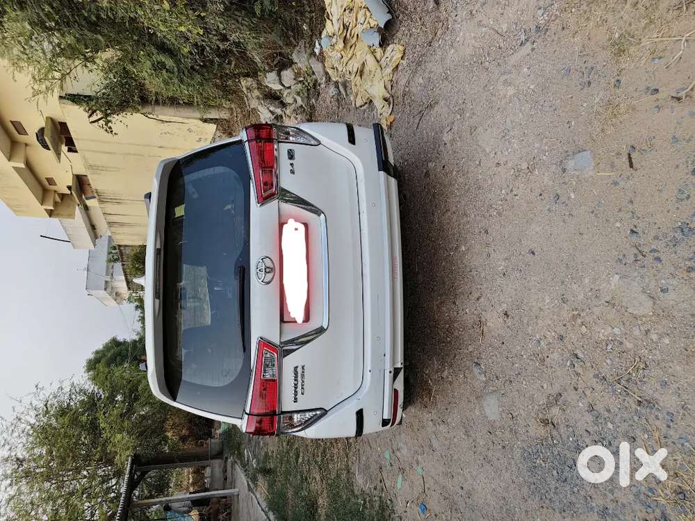 Toyota Innova Crysta Zx  Diesel Mt  Full Service History