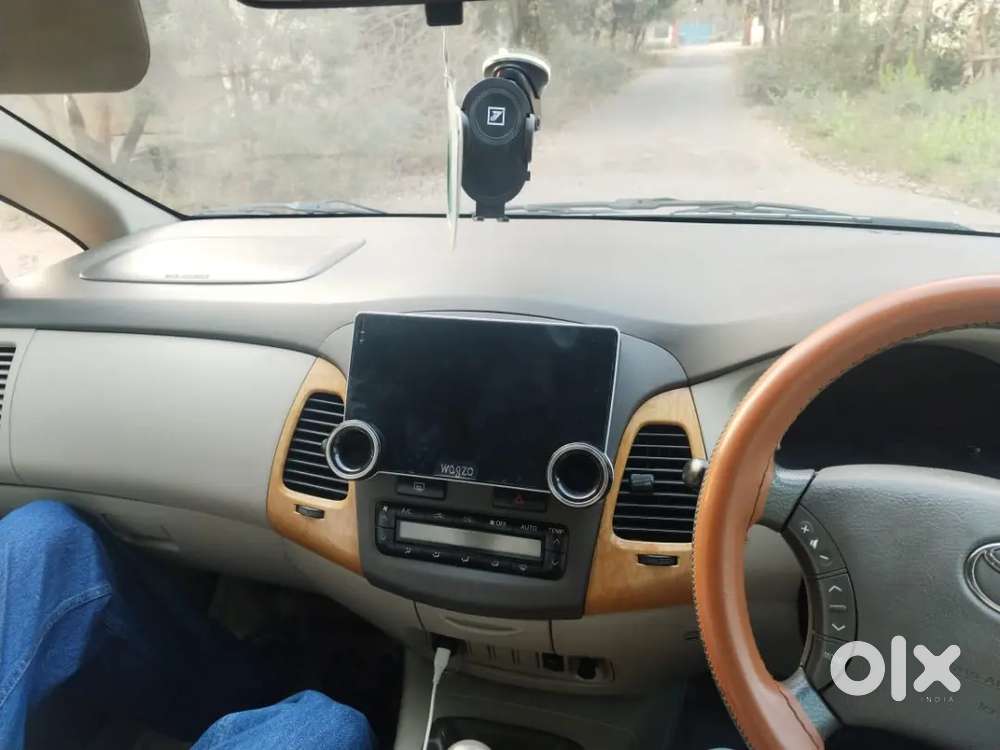 Toyota Innova 2.5 V 2010