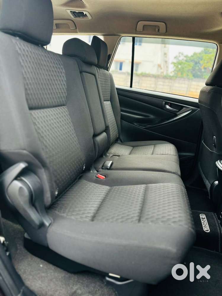 Toyota Innova Crysta 2.7 Gx Mt, 2019, Diesel