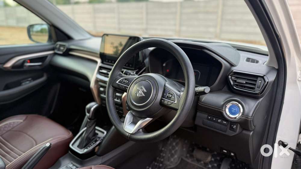 Maruti Suzuki Grand Vitara 1.5 Zeta Plus Intelligent Hybrid Ecvt, 20..