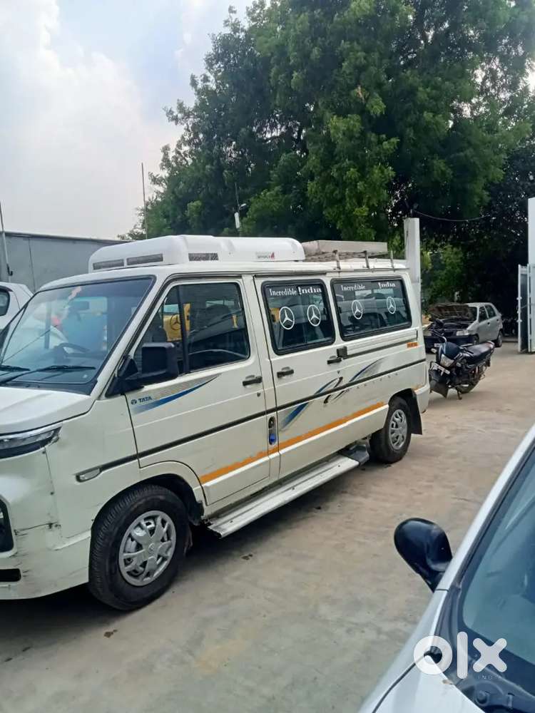 Tata Winger Deluxe 2023