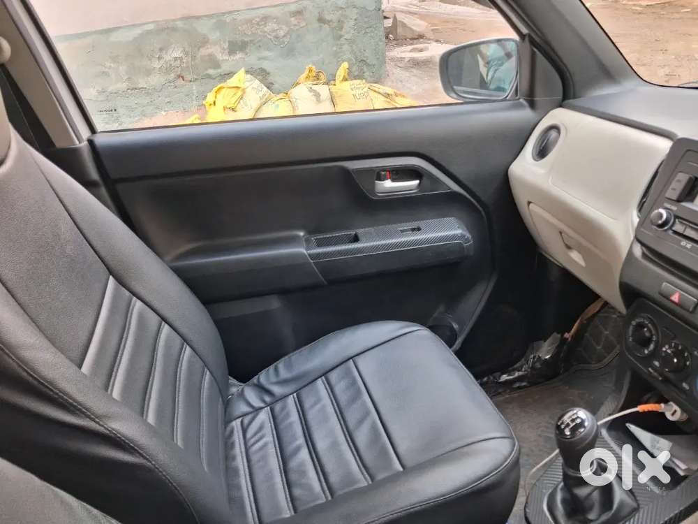 Texi Gadi Kisi Ko Leni H To Bat Kro New Gadi Hai