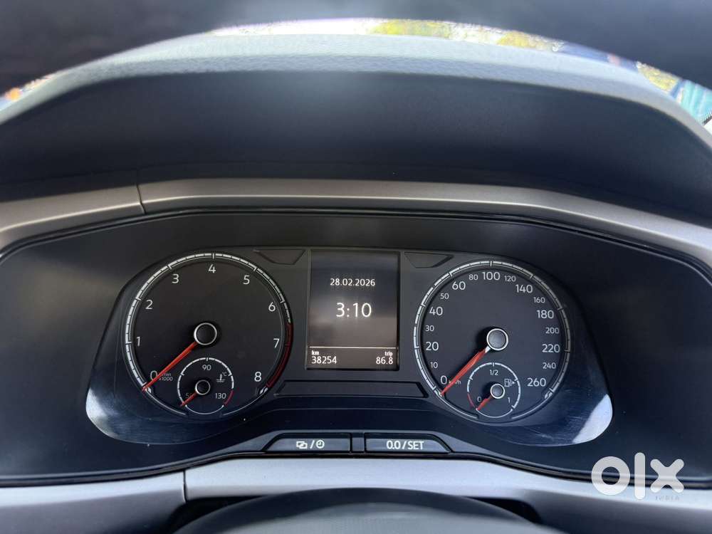 Volkswagen Taigun, 2022, Petrol