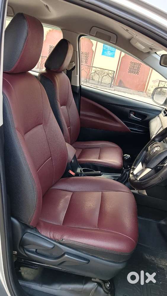 Toyota Innova Crysta 2.4 G Mt 7 Str, 2023, Diesel