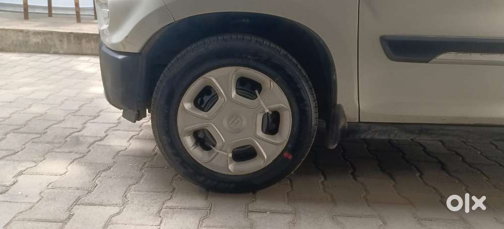 Maruti Suzuki S-presso Vxi At, 2022, Petrol