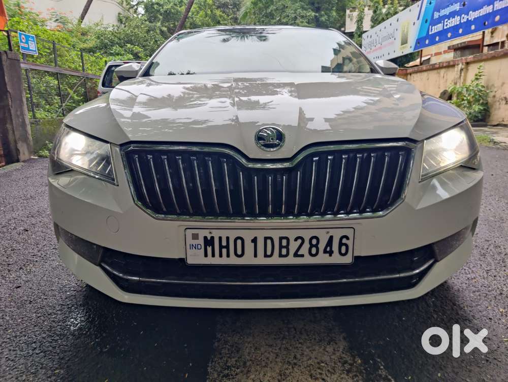 Skoda Superb Style 1.8 Tsi At, 2018, Petrol