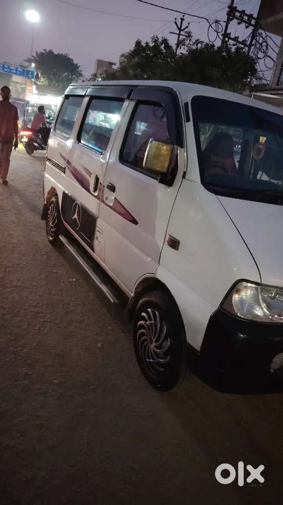 Maruti Suzuki Eeco 2016