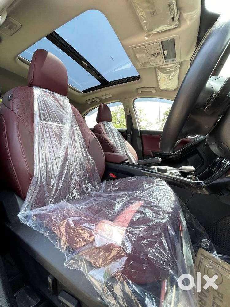 Tata Curvv Accomplished S 1.2 Revotron Petrol 7dca, 2025, Petrol