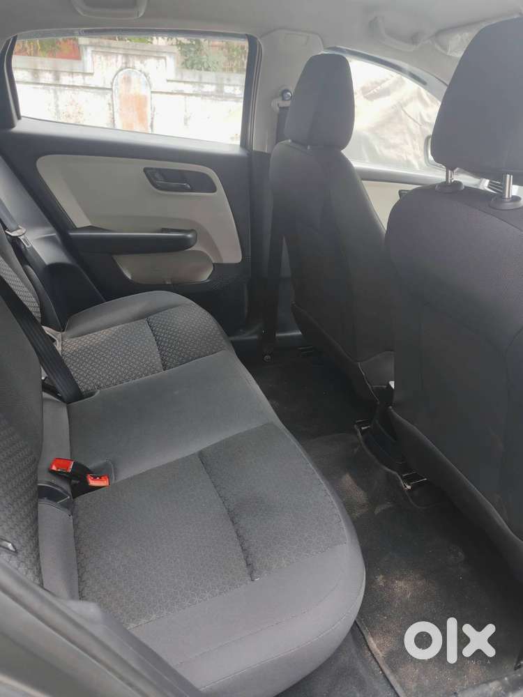 Tata Altroz Xt Petrol 2023 – Single Owner