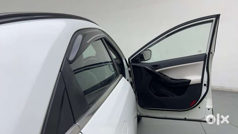 Tata Curvv Pure Plus S 1.2 Revotron Petrol 7dca, 2024, Petrol