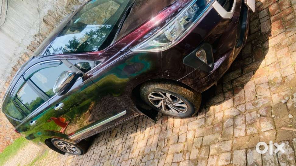 Toyota Innova Crysta 2.4 Gx Limited Edition At 7 Str, 2021, Diesel