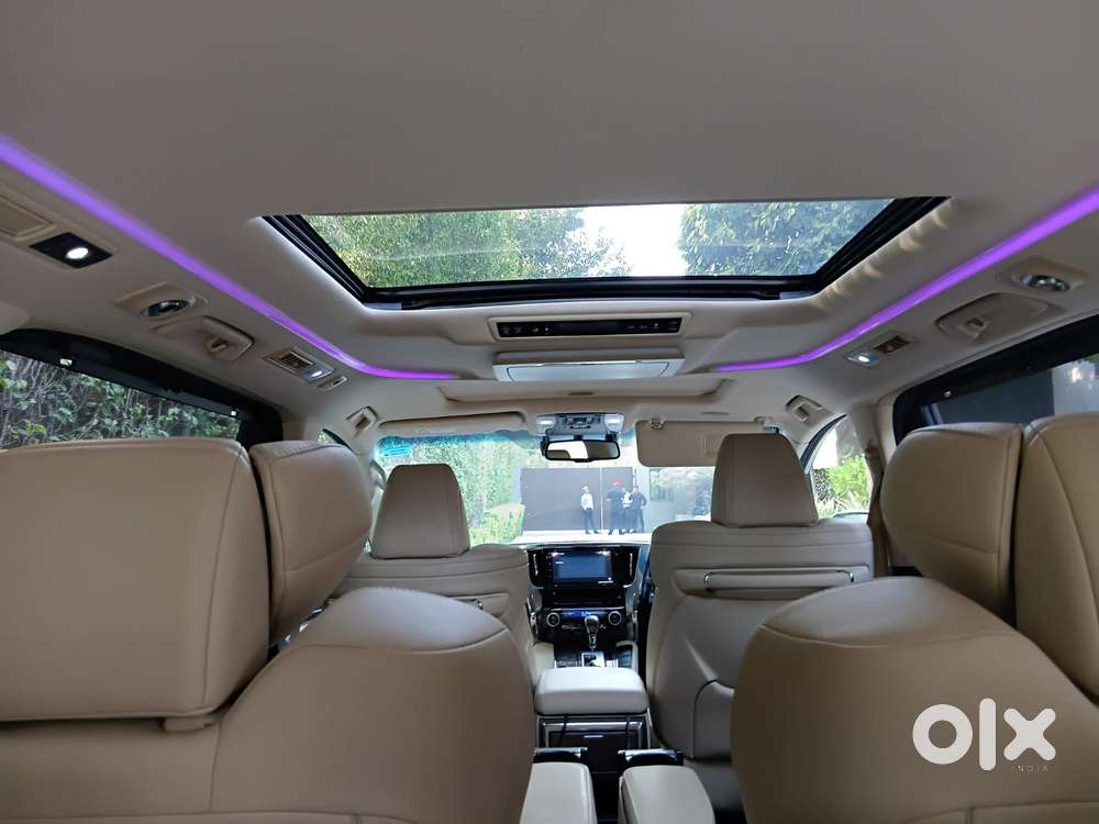 Toyota Vellfire Vip – Executive Lounge, 2022, Petrol