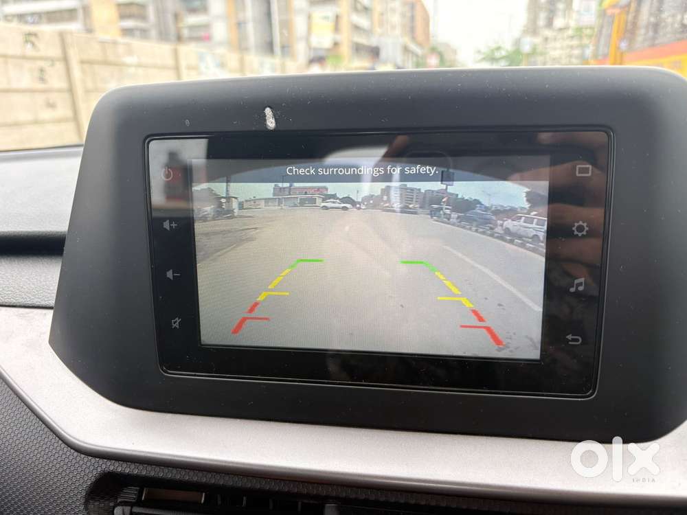 Maruti Suzuki Brezza 1.5 Vxi At Smart Hybrid, 2025, Petrol