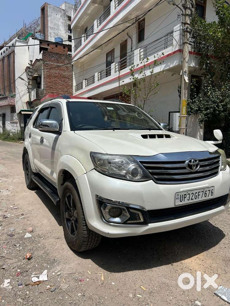 Toyota Fortuner 3.0 4x4 Manual, 2011, Diesel
