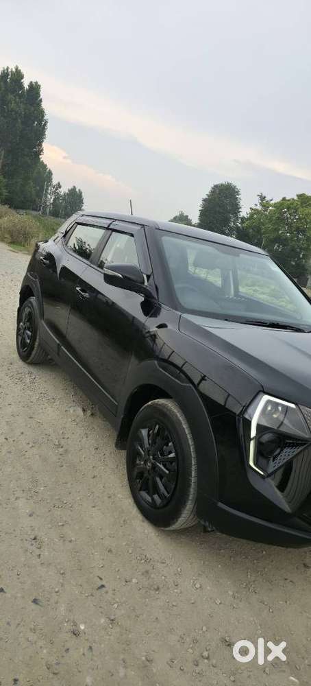 Mahindra Xuv 3xo, 2025, Petrol