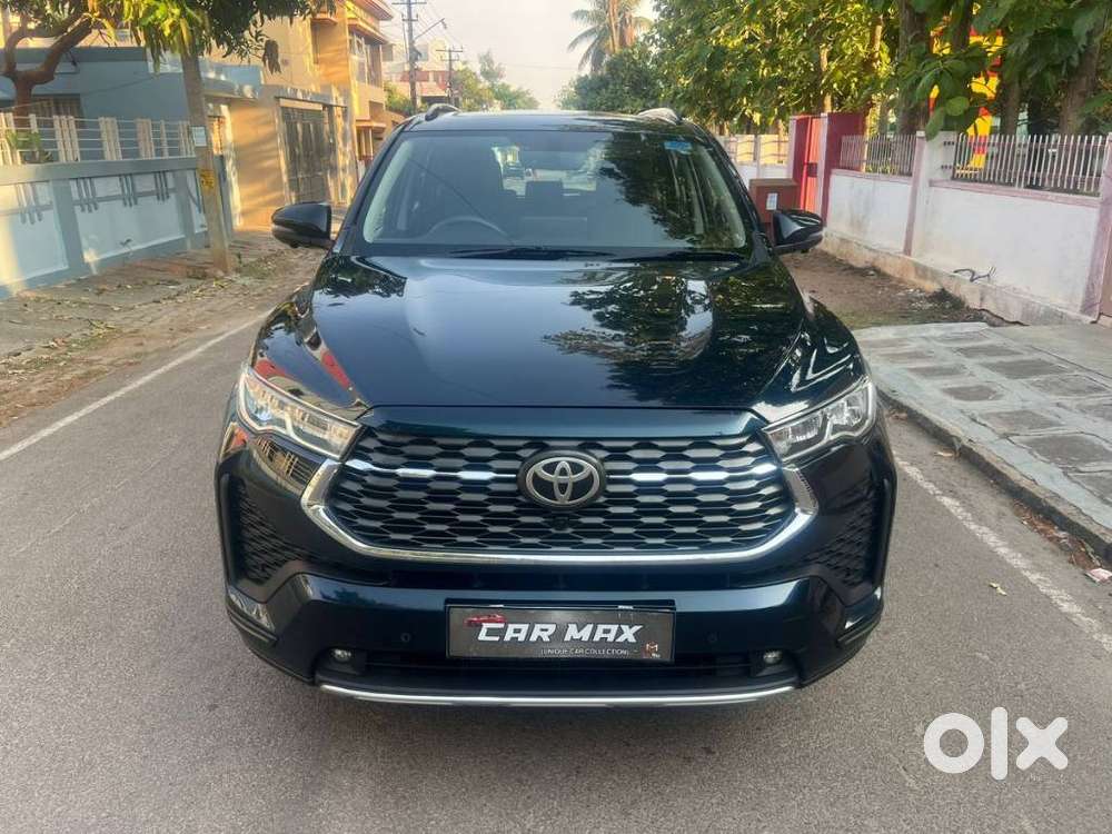 Toyota Innova Hycross 2.0 Vx (o) Hybrid 8 Str, 2024, Petrol