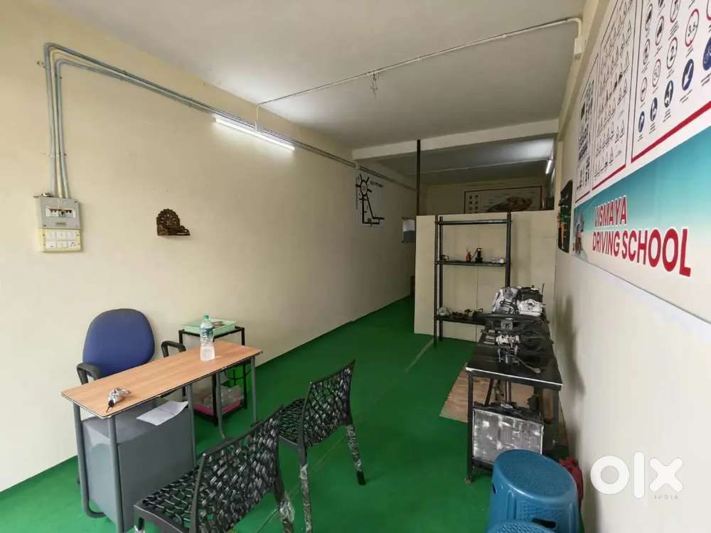 Lady office assistant for driving school