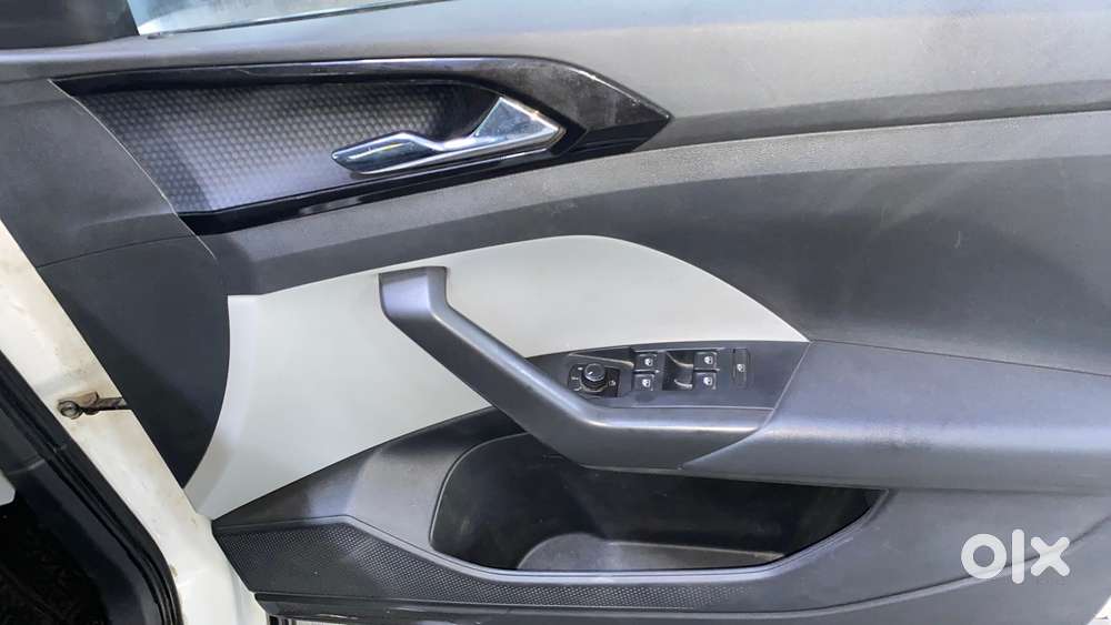 Skoda Kushaq 1.0 Tsi Style, 2022, Petrol