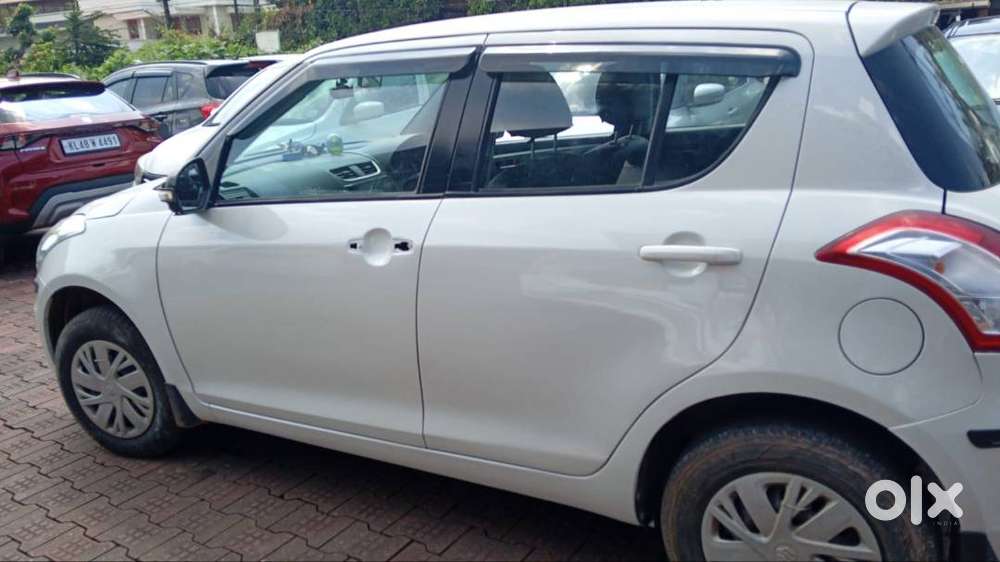 Maruti Suzuki Swift Vxi 2016