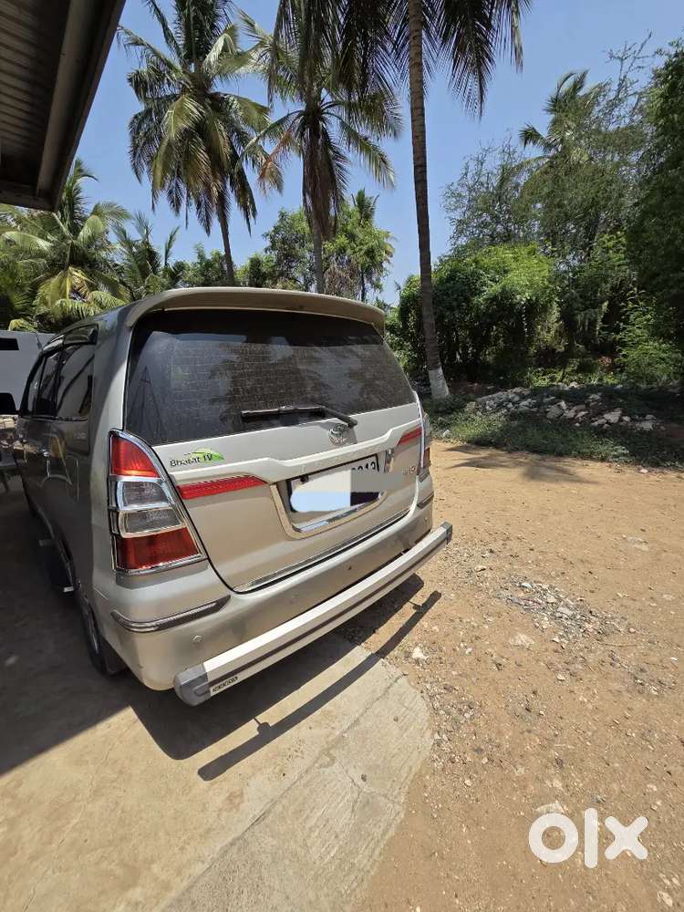 Toyota Innova 2015 Diesel Well Maintained