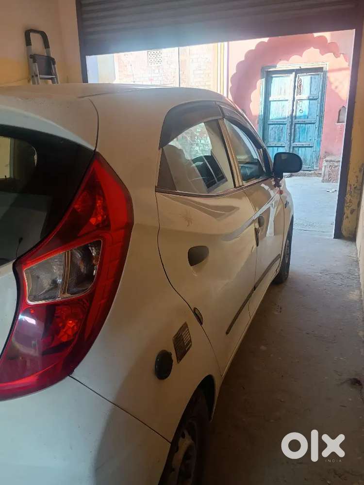 Hyundai Eon 2012 Lpg Well Maintained