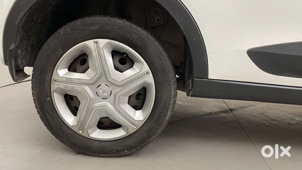 Tata Nexon 1.2 Revotron Xt, 2018, Petrol