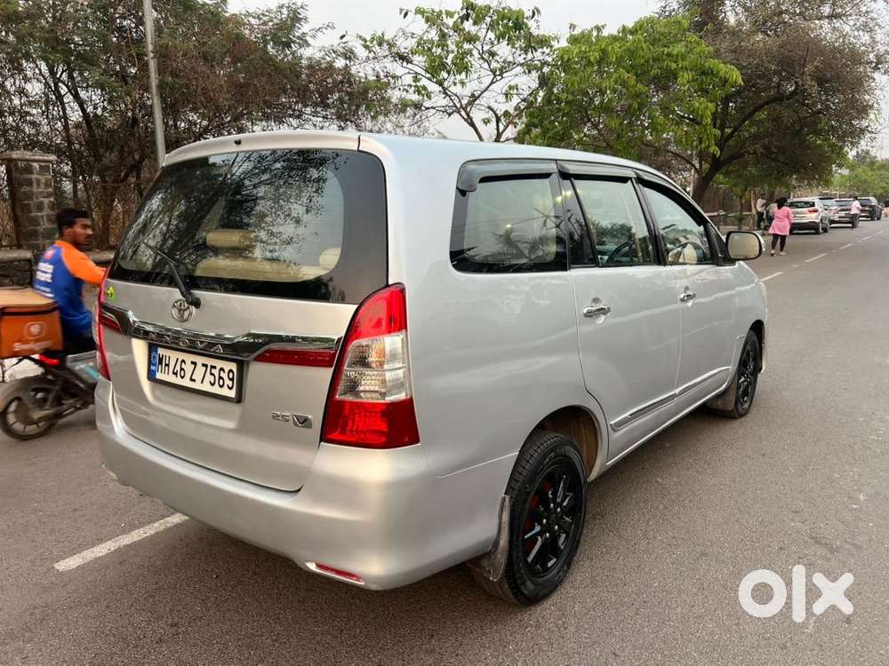 Toyota Innova 2014 Diesel Well Maintained For Sale At Kharghar