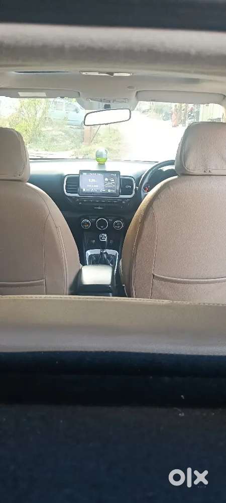 Hyundai Venue 2021 With Sunroof