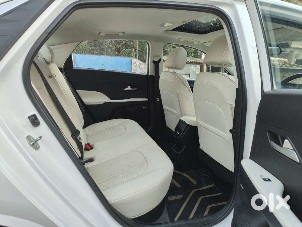 Hyundai Verna 1.5 Sx (o) Vtvt, 2024, Petrol