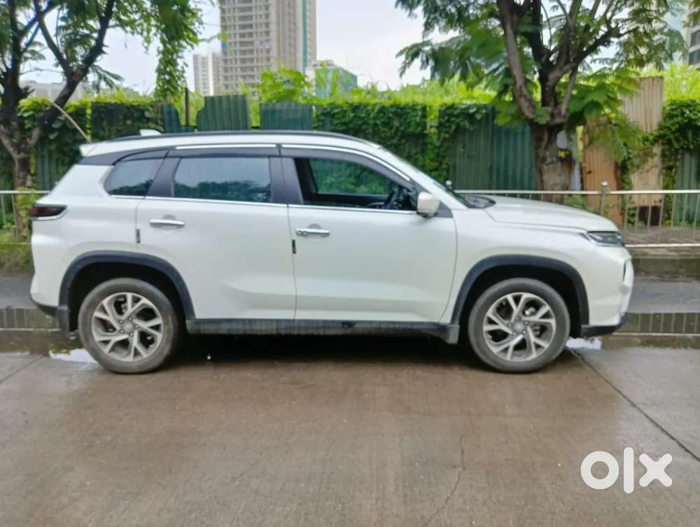 Toyota Urban Cruiser Hyryder, 2025, Petrol