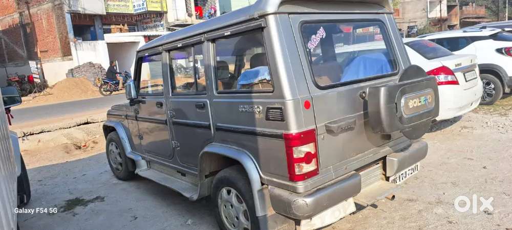 Bolero Sle Good Condition Tyre New  Seat Cover Battery New