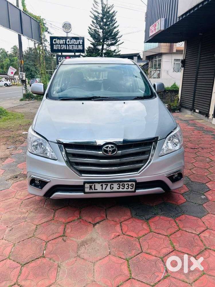 Toyota Innova 2.5 Gx 8 Seater Limited Edition, 2010, Diesel