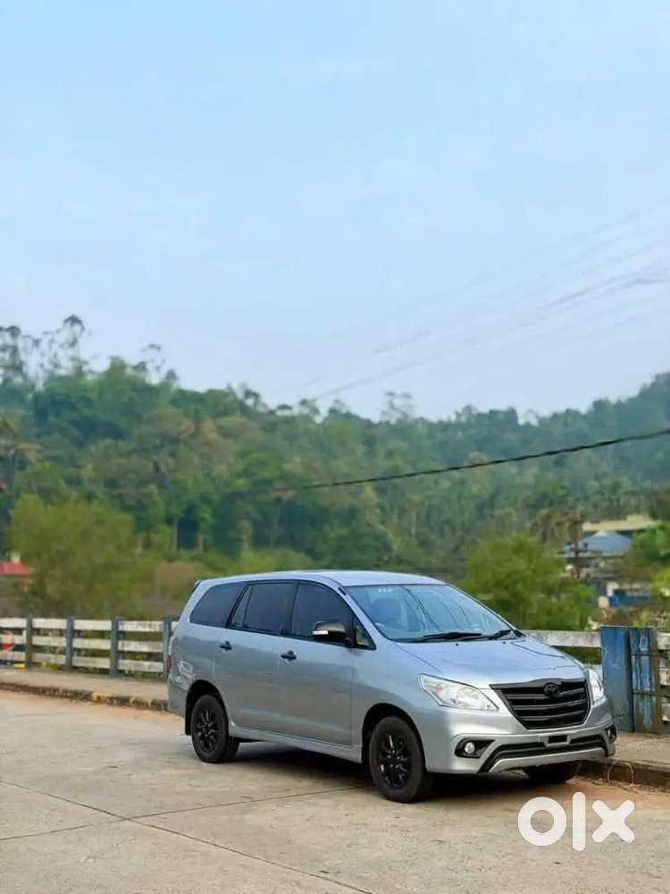 Toyota Innova V Diesel 2012