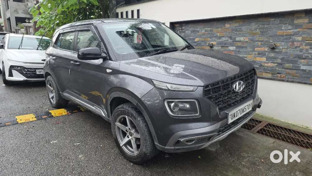 Hyundai New Venue E 2021 Manual Petrol