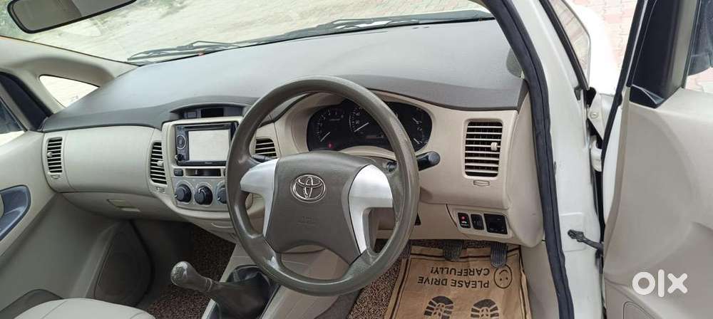 Toyota Innova 2014 Diesel Well Maintained