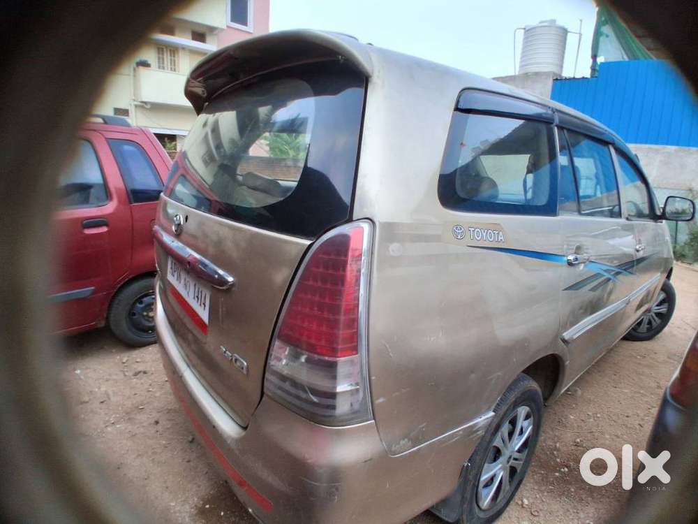 Toyota Innova 2.5 G (diesel) 8 Seater, 2005, Diesel