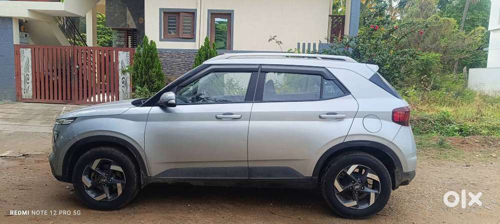 Hyundai Venue Sx (o) Mt 1.5 Diesel, 2020, Diesel